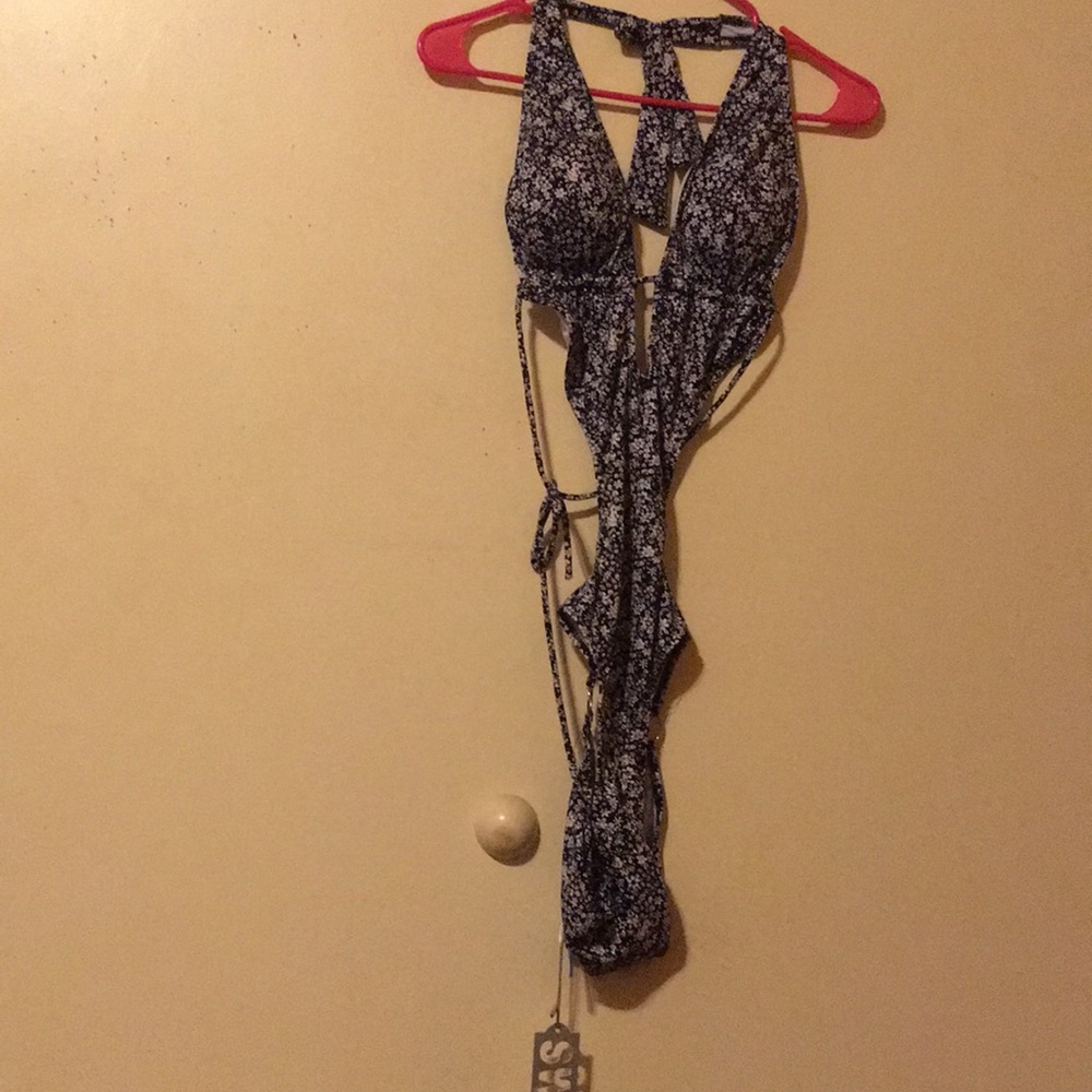 NWT MONOKINI SWIM SUIT